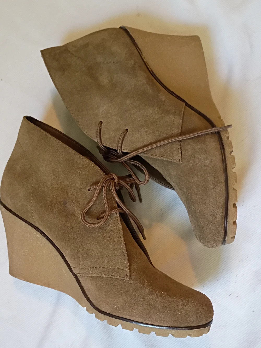 Kelsi Dagger elegant taupe